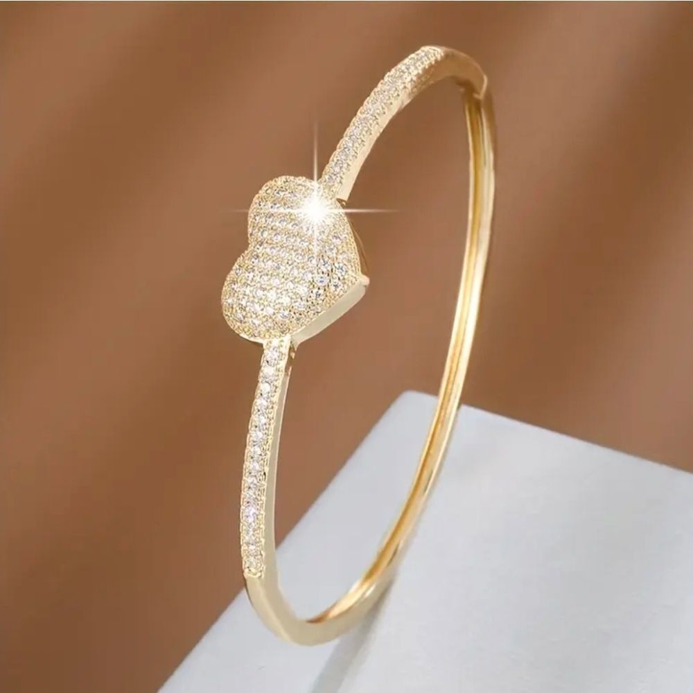 Luxury Exquisite Heart Gold Diamond Bangle Bracelet